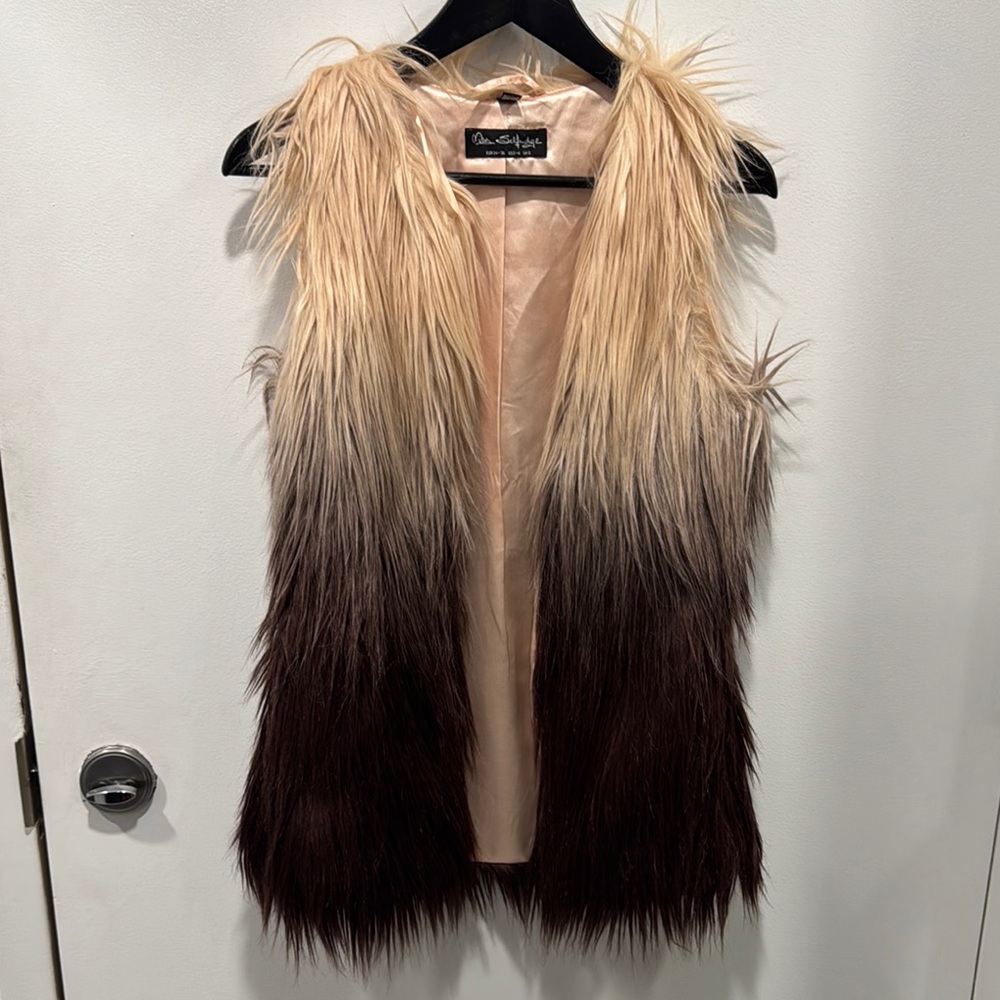 Miss Selfridge Ombr Fur Vest View 2